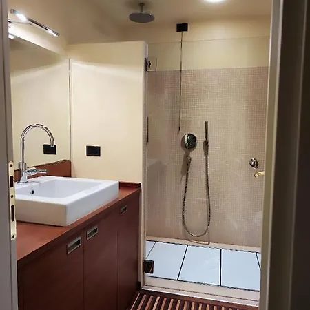 Daisy In Centro A * 科莫